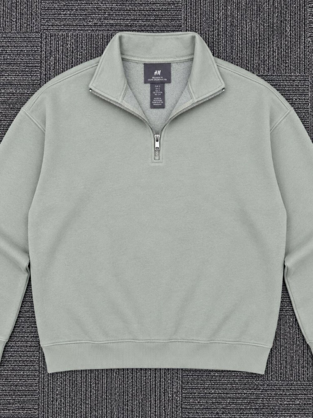 H&M Men’s Relaxed Fit Sage Green Quarter Zip Sweatshirt Size S